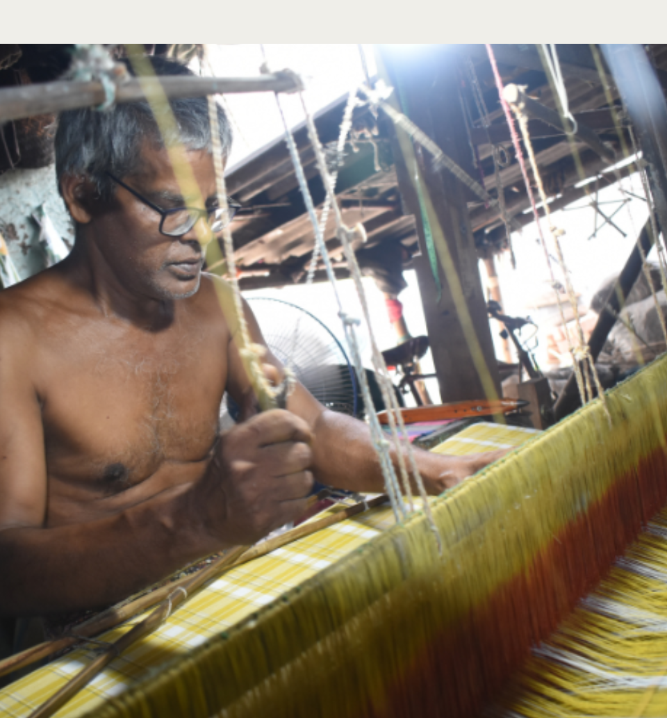 Artisan Weaving Plaid Fabric