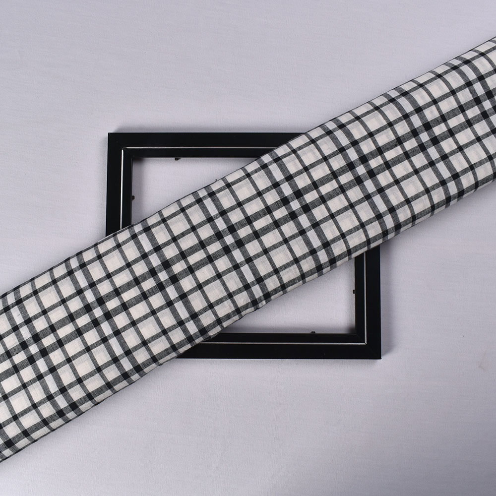 Check Black White Pure Cotton 100 GSM Handwoven Fabric 577