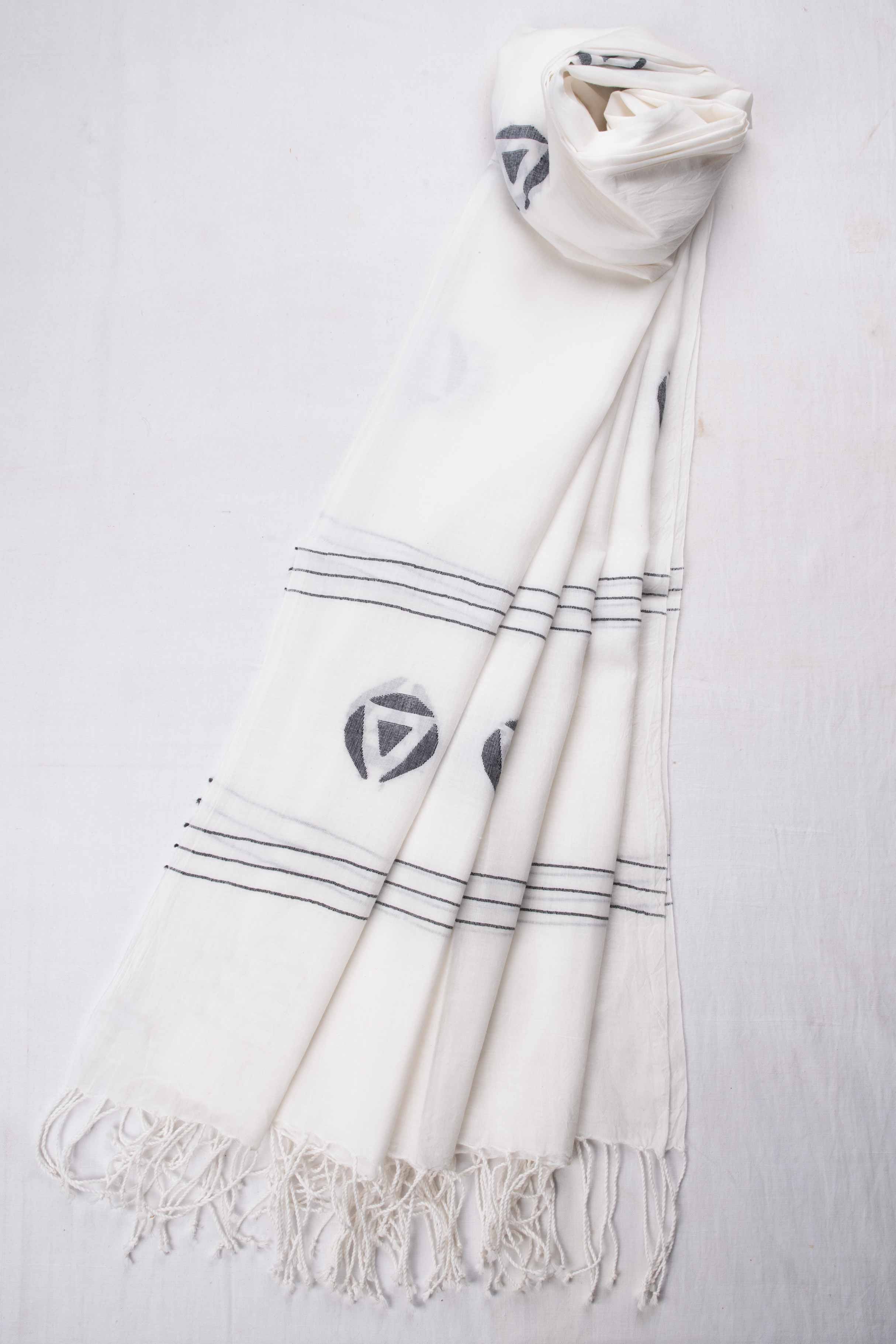 GEOMETRIC WHITE JAMDANI HANDWOVEN COTTON SCARF 100