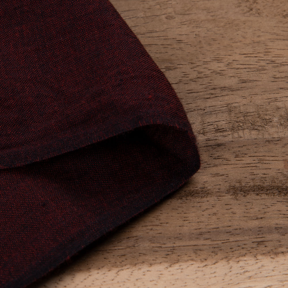 Cross Colour Deep Plum Pure Cotton 95 GSM Handwoven Fabric