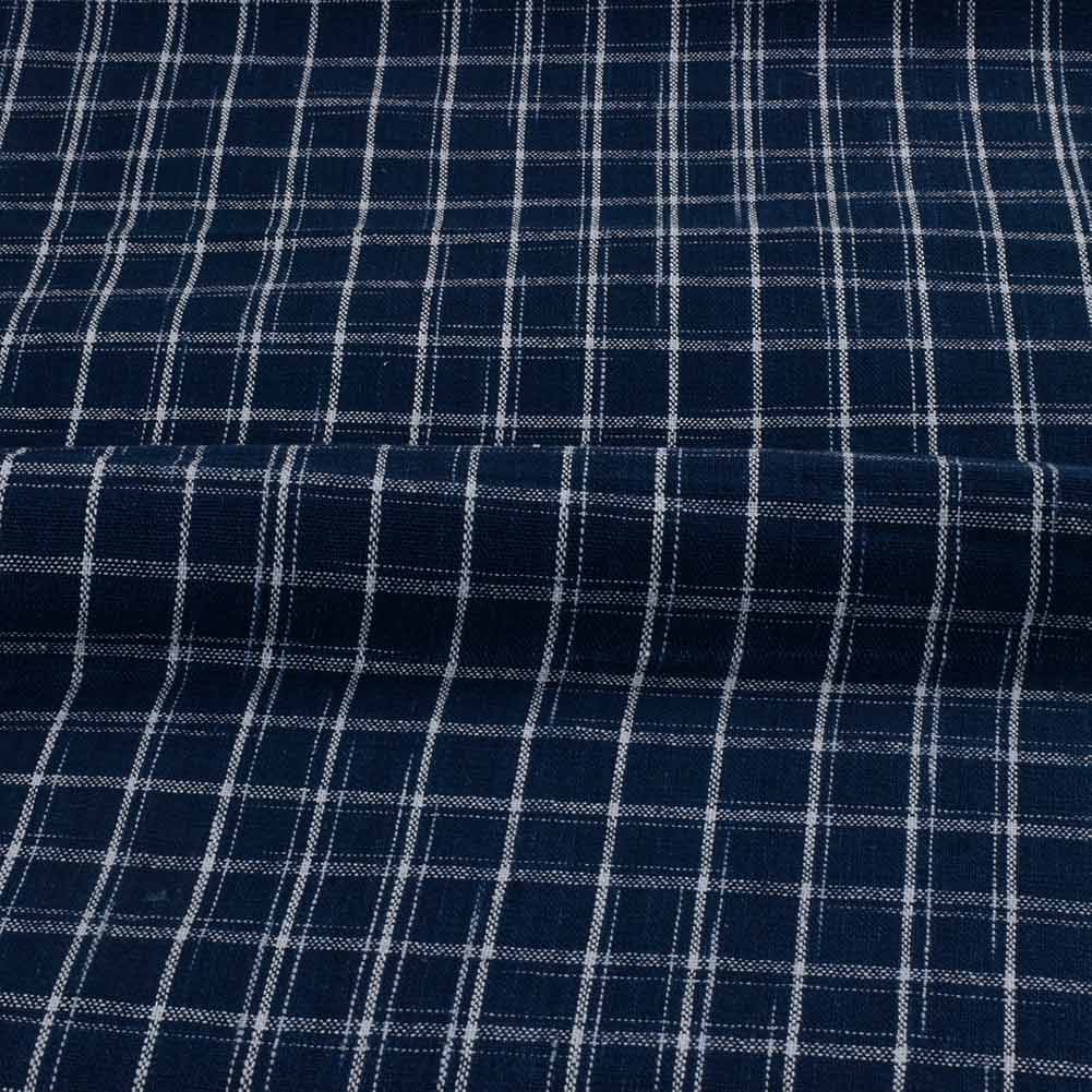 Blue yarn tie-dye fabric with a check pattern