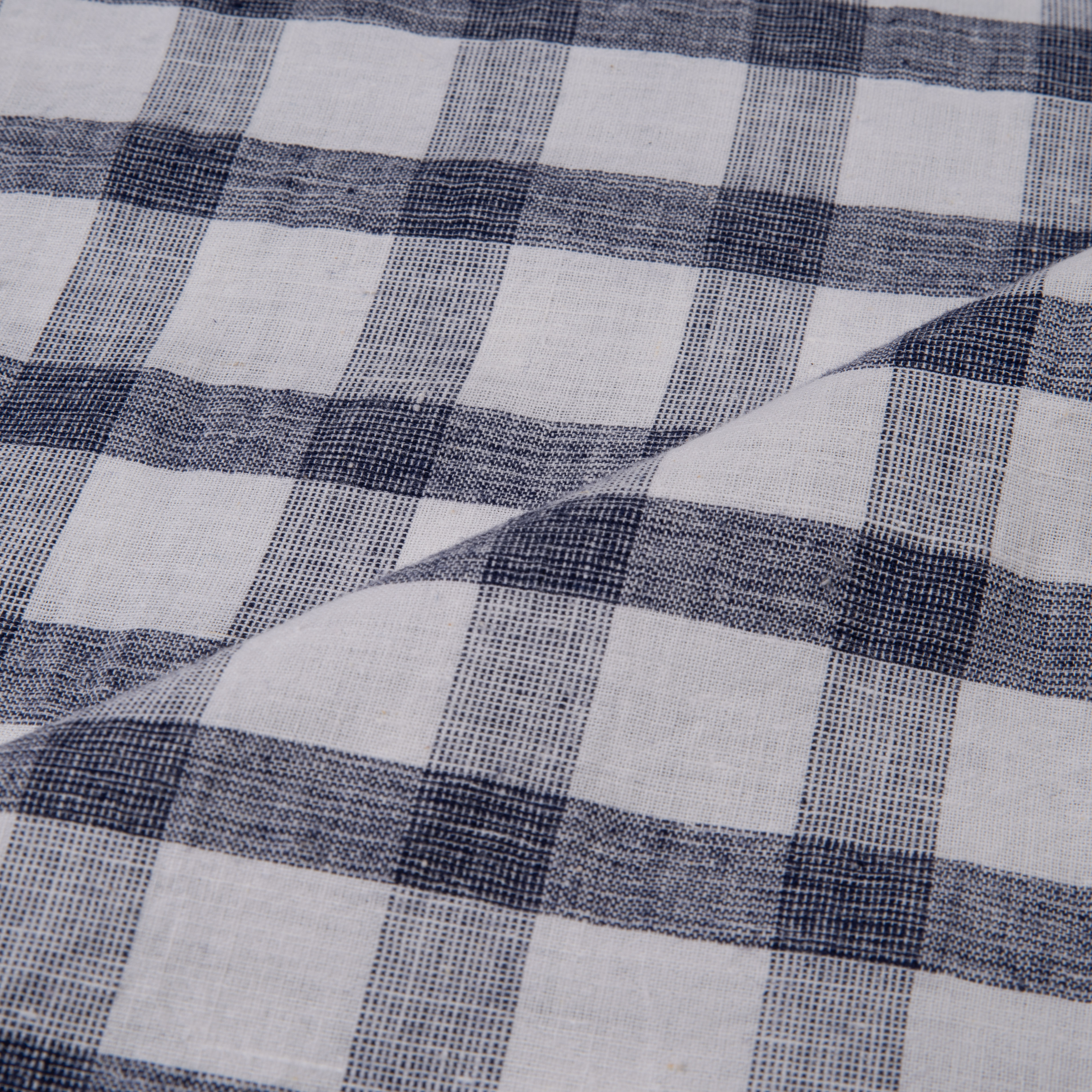 CHECK BLACK & WHITE PURE COTTON 104 GSM HANDWOVEN FABRIC 266