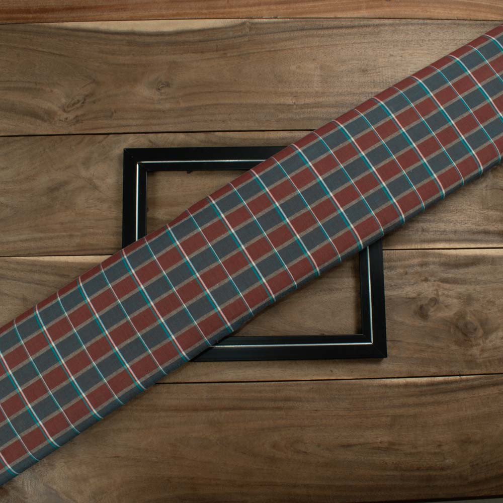 Check Multicolor Pure Cotton 100 GSM Handwoven Fabric 626