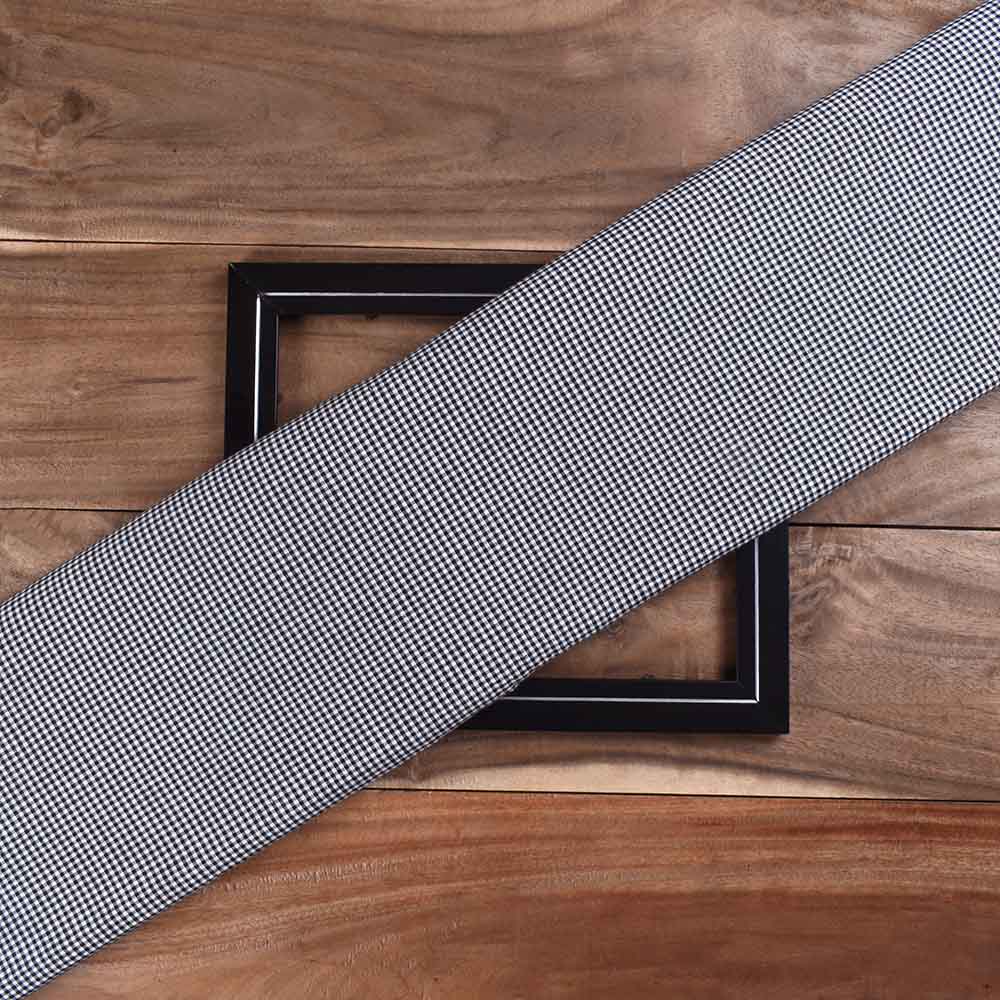 Check Black White Pure Cotton 102 GSM Handwoven Fabric 432