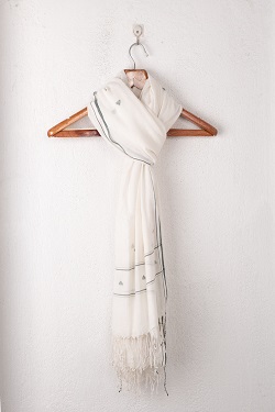 Handwoven White Scarf 92
