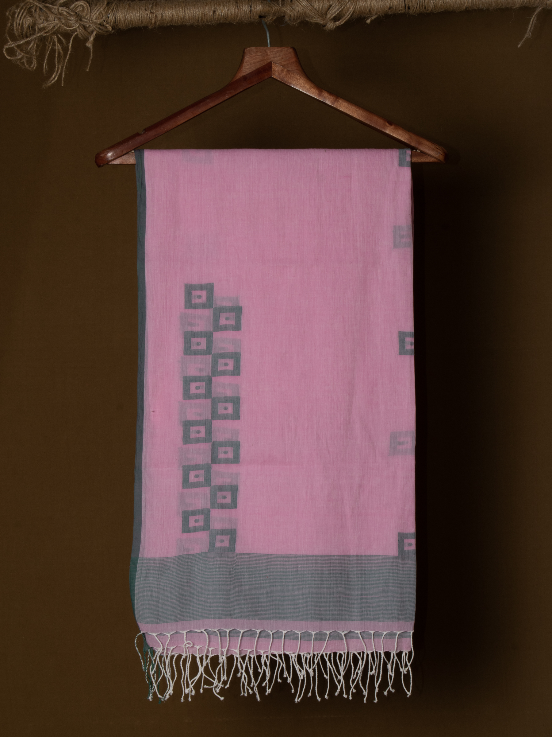 Geometric Pink Jamdani Handwoven Pure Cotton Scarf 18