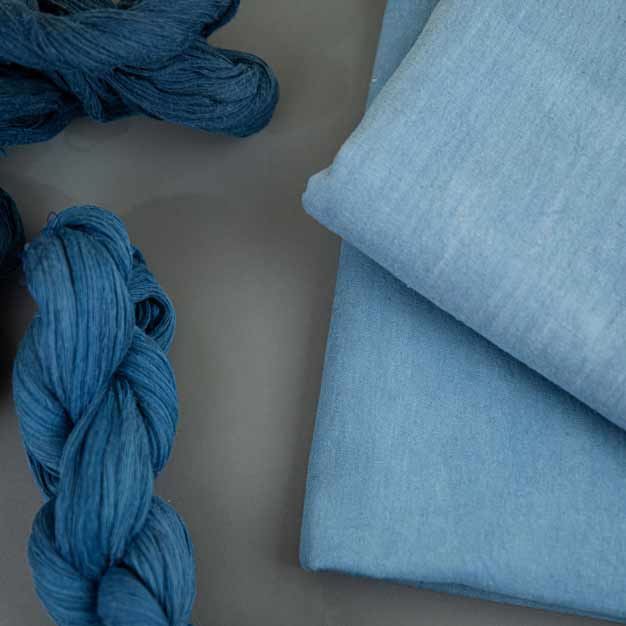 PLAIN DARK BLUE NATURAL INDIGO DYED 115 GSM HANDWOVEN COTTON FABRIC