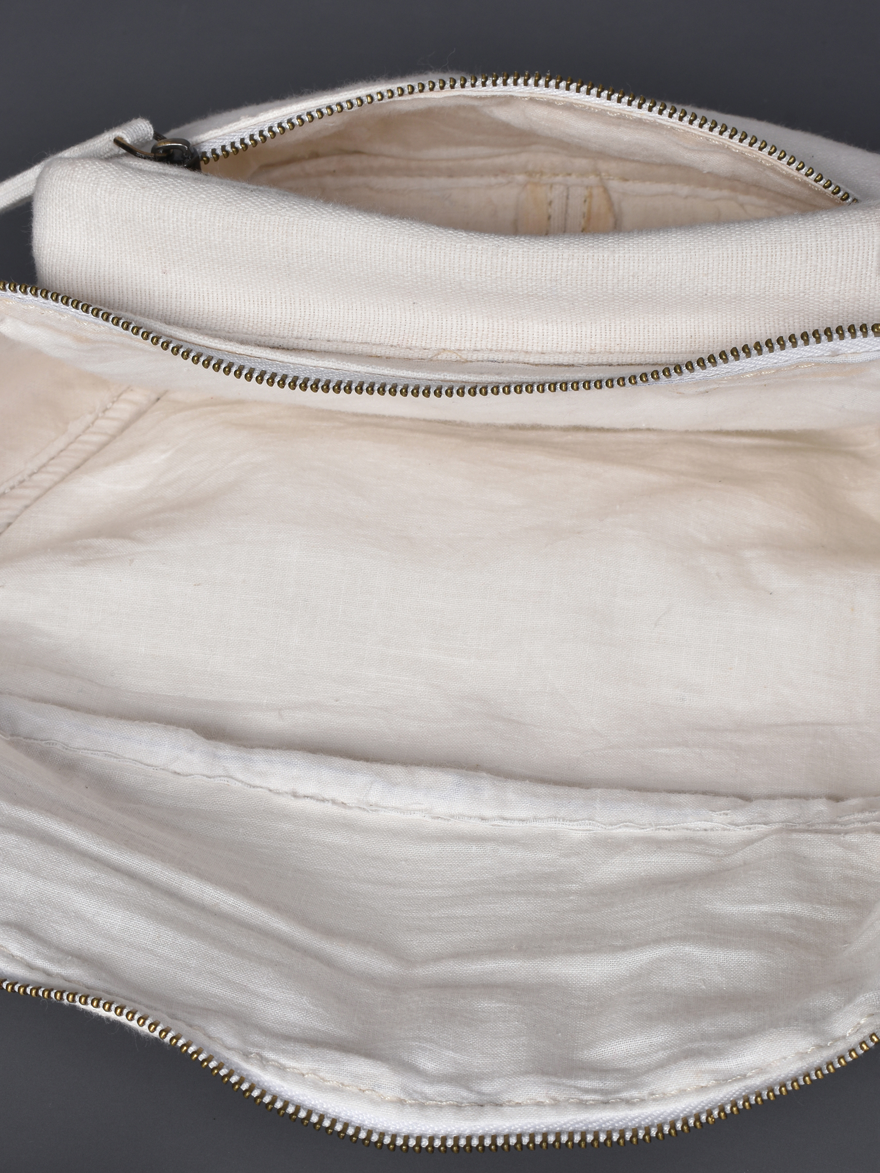 FANNY PACK 5" X 6.5" (H X W)