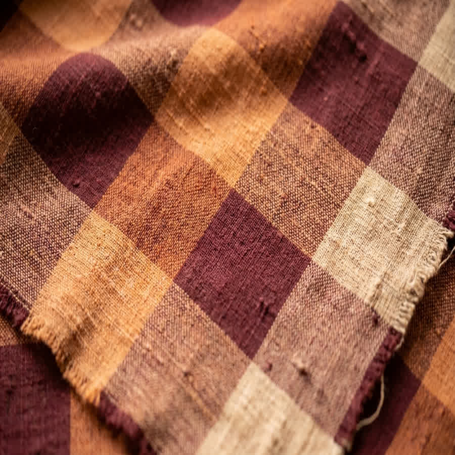 pH Sensitivity and Natural Dyes: A B2B Guide — Anuprerna handloom