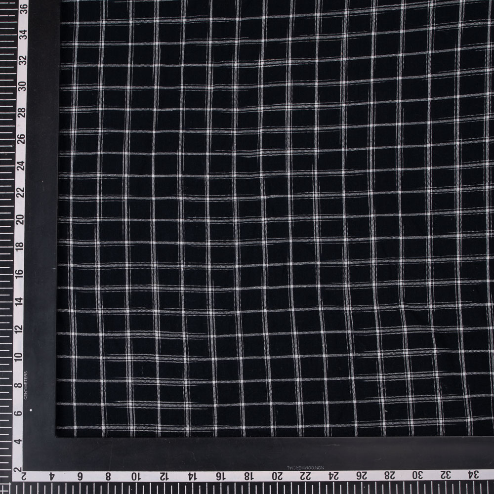 Pure cotton fabric with tie-dye in a check pattern