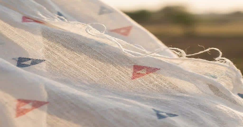 Breathability Tested: Why Handwoven Cotton Outperforms Blends in Summer