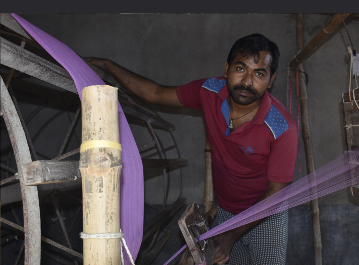 Weaving Fabric Yarns on loom