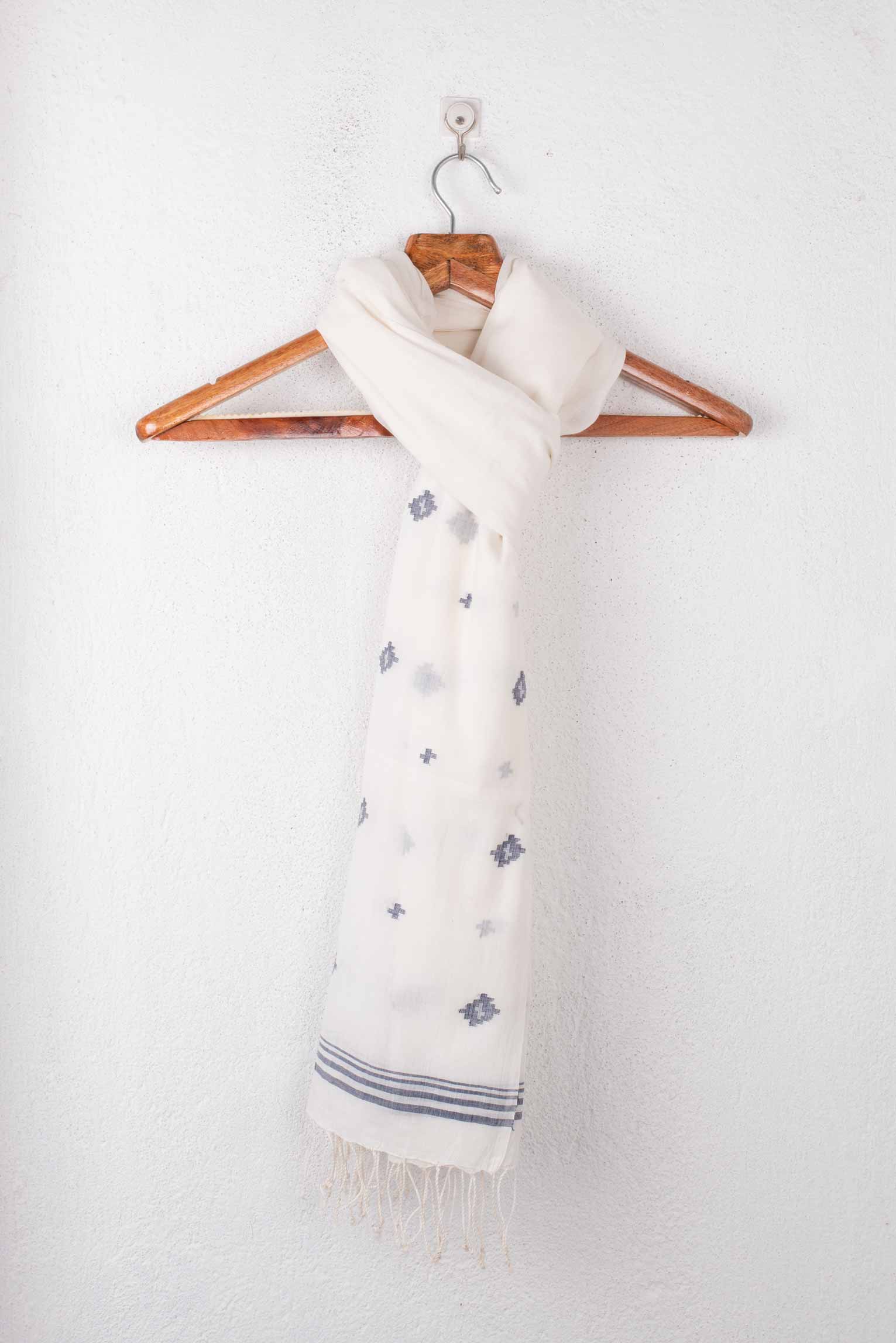 Handwoven White Scarf 103