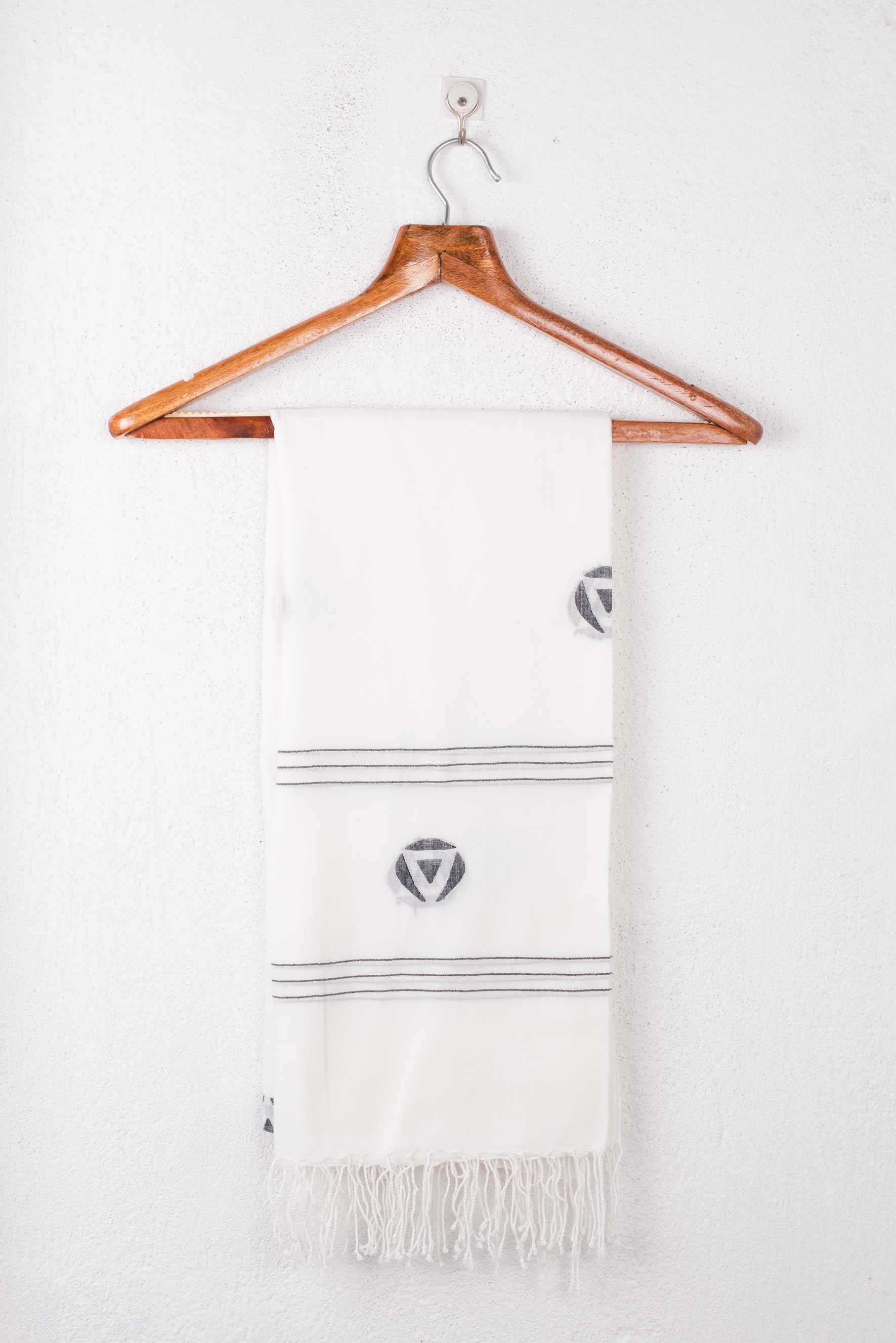 Geometric White Jamdani Handwoven Cotton Scarf 100