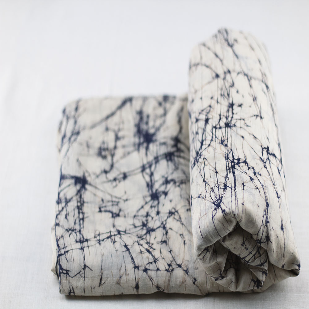 ABSTRACT WHITE BATIK COTTON MULBERRY SILK BLEND 40 GSM FABRIC