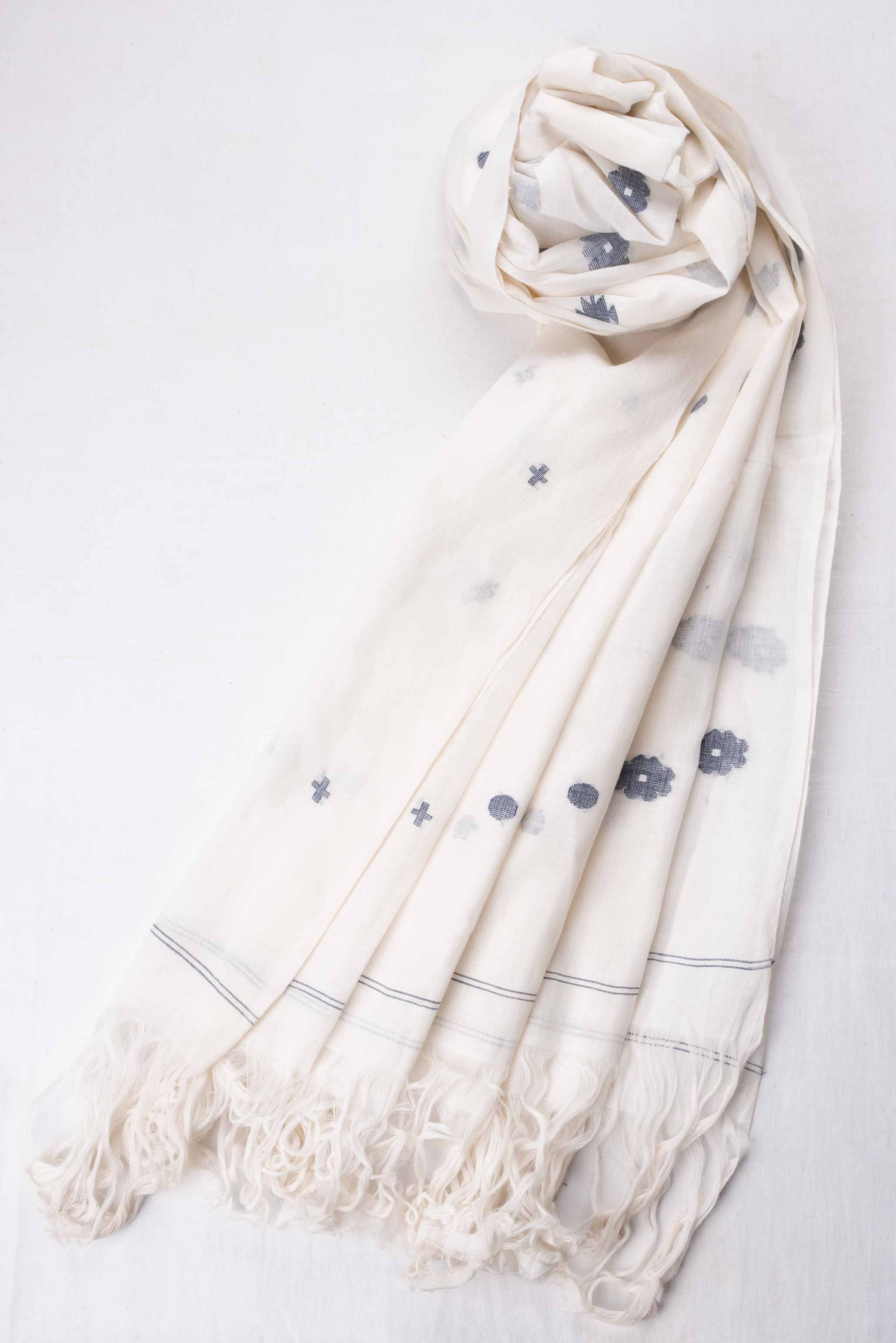 HANDWOVEN WHITE SCARF 105
